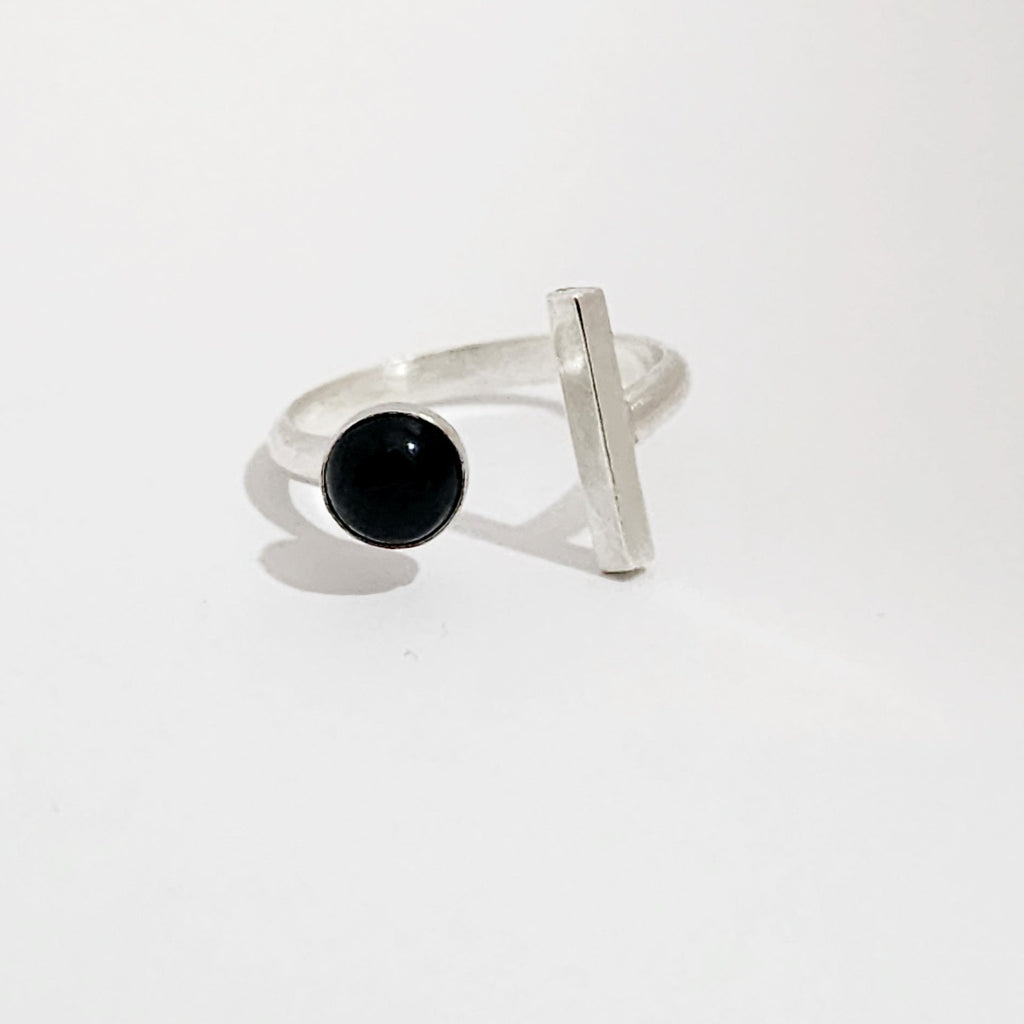 sterling silver and onyx bar ring